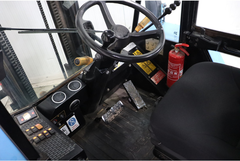 JCB 930-4 - Pirun më naftë: foto 2 JCB 930-4 - Pirun më naftë: foto 2