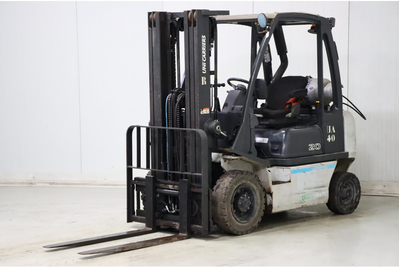 Nissan U1D2A20LQ - Pirun më gaz: foto 3 Nissan U1D2A20LQ - Pirun më gaz: foto 3
