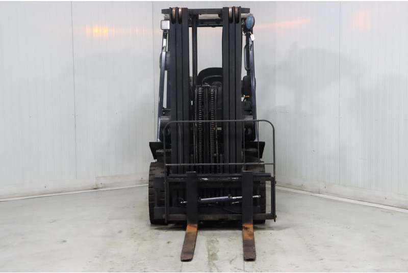Nissan U1D2A20LQ - Pirun më gaz: foto 2 Nissan U1D2A20LQ - Pirun më gaz: foto 2