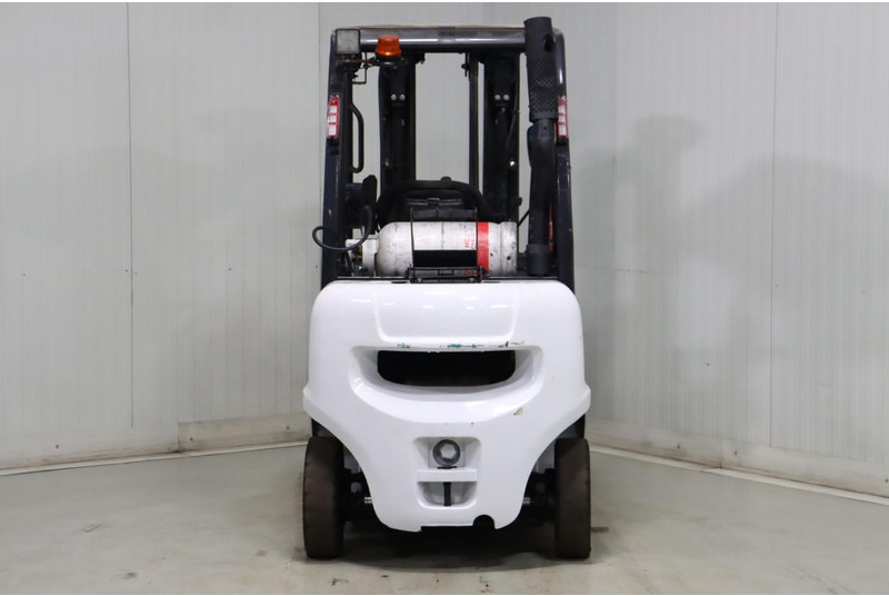 Nissan U1D2A20LQ - Pirun më gaz: foto 5 Nissan U1D2A20LQ - Pirun më gaz: foto 5