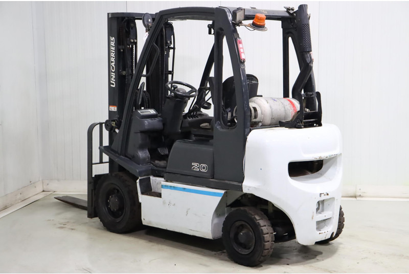 Nissan U1D2A20LQ - Pirun më gaz: foto 4 Nissan U1D2A20LQ - Pirun më gaz: foto 4