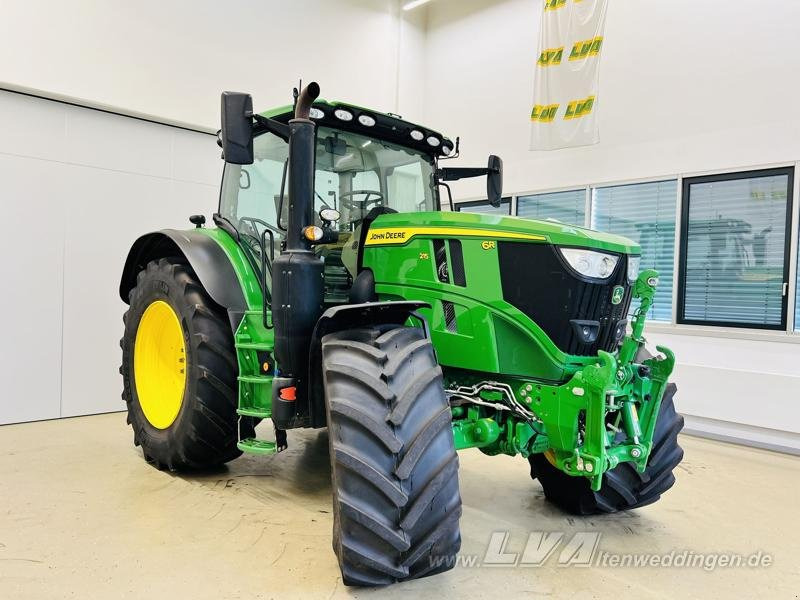 John Deere 6R 215 - Traktor: foto 2 John Deere 6R 215 - Traktor: foto 2