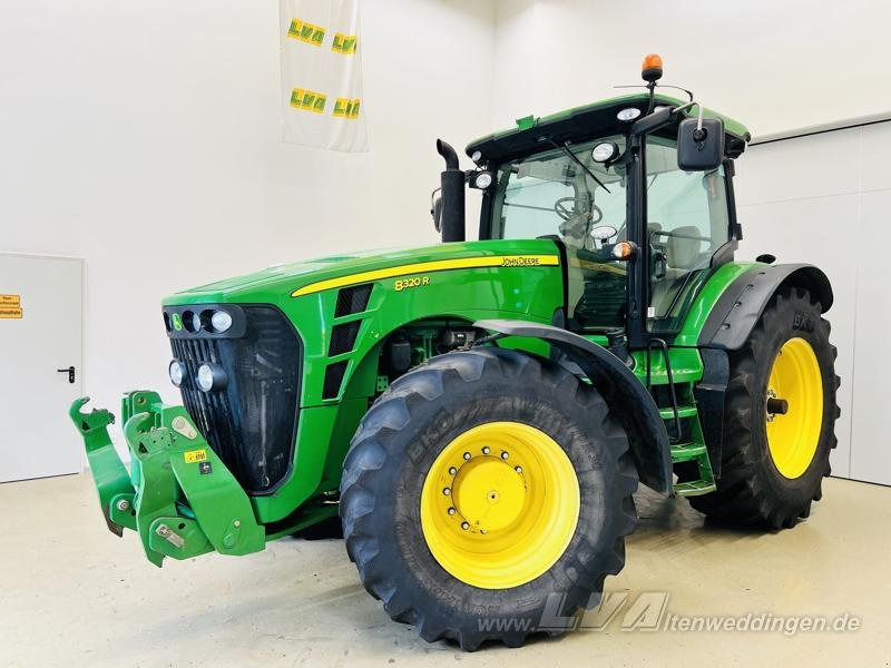 John Deere 8320R - Traktor: foto 1 John Deere 8320R - Traktor: foto 1