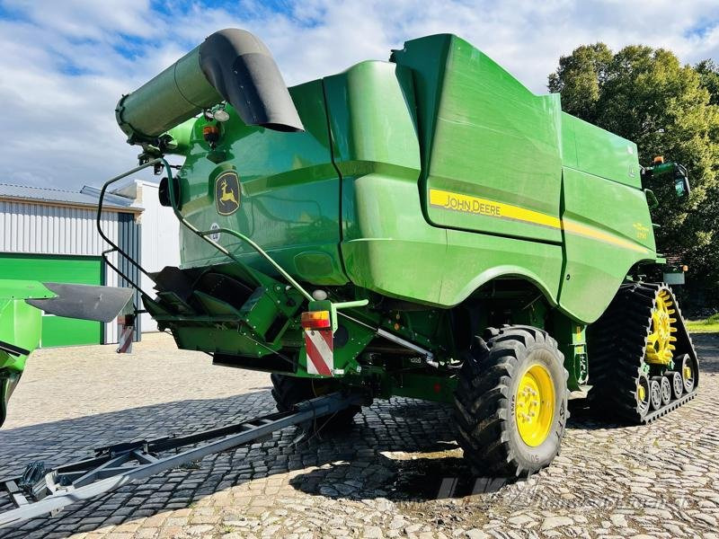 John Deere S790 - Autokombajnë: foto 4 John Deere S790 - Autokombajnë: foto 4