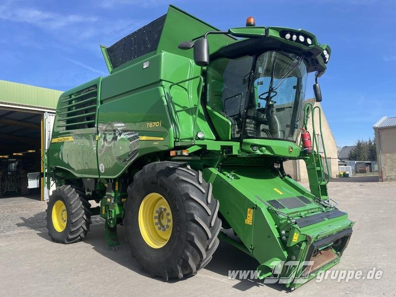 John Deere T670 i - Autokombajnë: foto 5 John Deere T670 i - Autokombajnë: foto 5