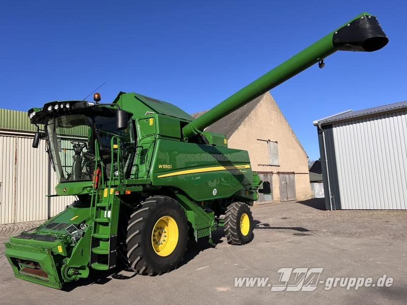 John Deere W550 - Autokombajnë: foto 1 John Deere W550 - Autokombajnë: foto 1