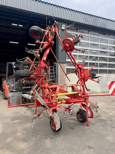 LELY 675 tedder - Barkthyese/ Shkundës bari: foto 4 LELY 675 tedder - Barkthyese/ Shkundës bari: foto 4