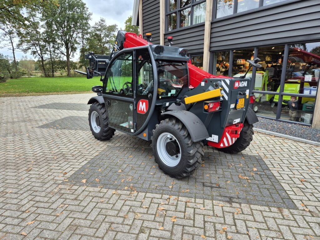 MAGNI TH 3.6 - Ekskavator teleskopik: foto 3 MAGNI TH 3.6 - Ekskavator teleskopik: foto 3