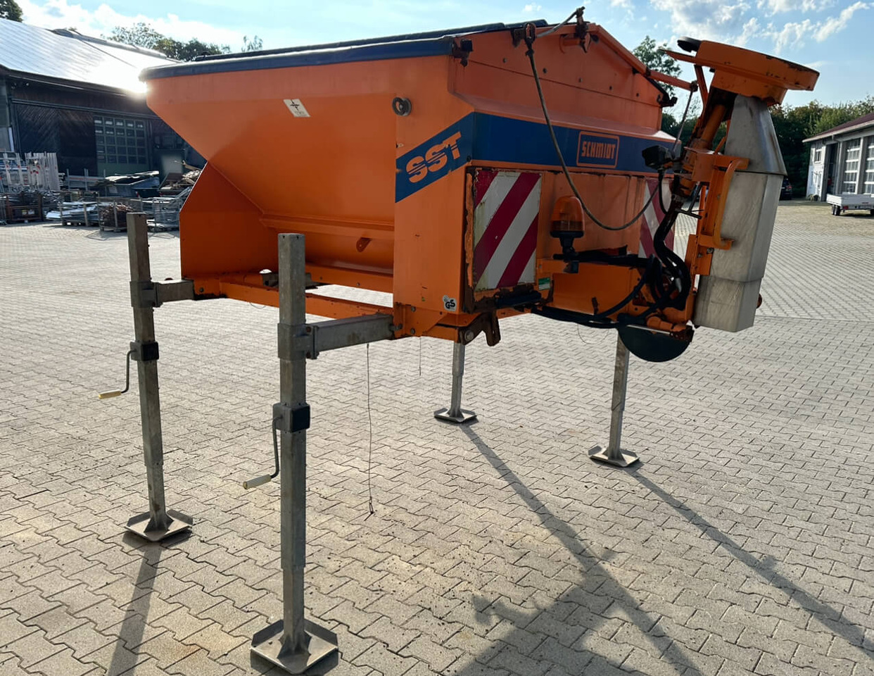 Unimog Salzstreuer Schmidt SST20-TLWH - Shpërndarës rëre/ Kripe: foto 1 Unimog Salzstreuer Schmidt SST20-TLWH - Shpërndarës rëre/ Kripe: foto 1