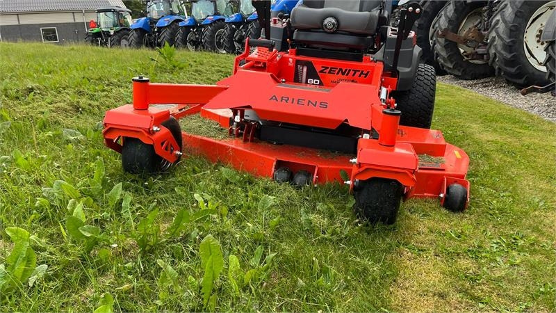 Ariens Zenith 60 SD Top professionel maskine med stor 2 c - Traktor komunal: foto 4 Ariens Zenith 60 SD Top professionel maskine med stor 2 c - Traktor komunal: foto 4