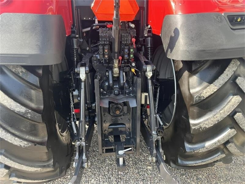 Case IH Optum 300 CVX Velholdt traktor med det rigtige uds - Traktor: foto 5 Case IH Optum 300 CVX Velholdt traktor med det rigtige uds - Traktor: foto 5