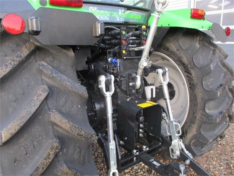 Deutz-fahr Agrofarm 115G with 30F+30R Hi-Lo and CreepGea - Traktor: foto 5 Deutz-fahr Agrofarm 115G with 30F+30R Hi-Lo and CreepGea - Traktor: foto 5