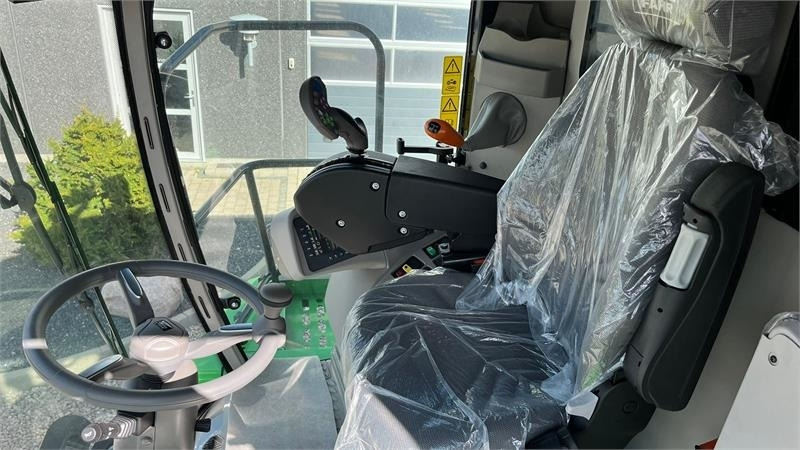 Deutz-fahr C7206 With 24feed - 7.2m header. New and unused Co - Autokombajnë: foto 4 Deutz-fahr C7206 With 24feed - 7.2m header. New and unused Co - Autokombajnë: foto 4