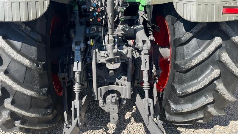 Fendt 828 Profi model. Meget flot traktor med nye fordæ - Traktor: foto 5 Fendt 828 Profi model. Meget flot traktor med nye fordæ - Traktor: foto 5