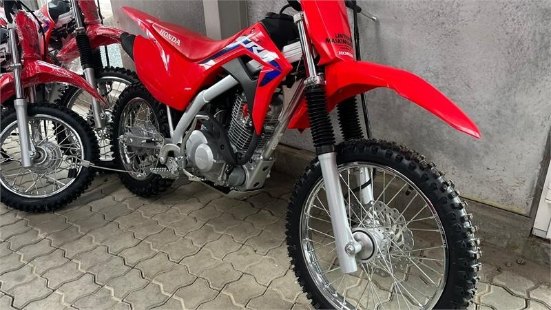 Honda CRF 125 F DEMO. Rigtig crosser med gear og kobling - ATV/ Qarku virtual: foto 3 Honda CRF 125 F DEMO. Rigtig crosser med gear og kobling - ATV/ Qarku virtual: foto 3