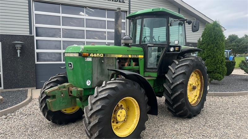 John Deere 4450 med 7,6L motor - Traktor: foto 2 John Deere 4450 med 7,6L motor - Traktor: foto 2