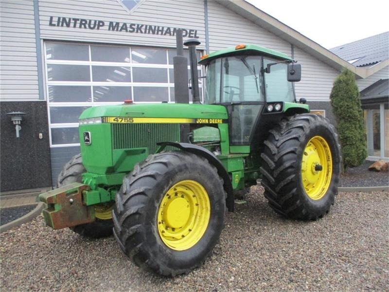 John Deere 4755 En rigtig kraftkarl med den store 7,6L motor - Traktor: foto 2 John Deere 4755 En rigtig kraftkarl med den store 7,6L motor - Traktor: foto 2
