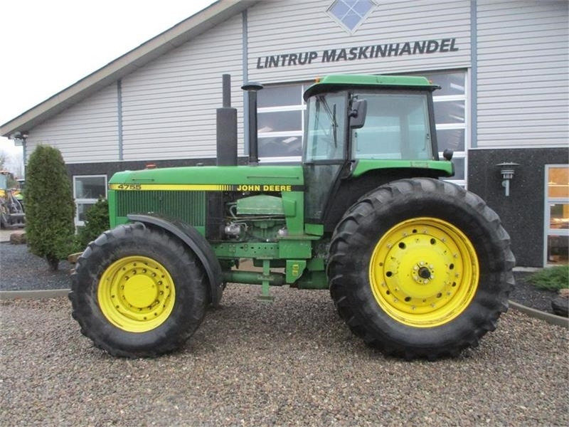 John Deere 4755 En rigtig kraftkarl med den store 7,6L motor - Traktor: foto 5 John Deere 4755 En rigtig kraftkarl med den store 7,6L motor - Traktor: foto 5