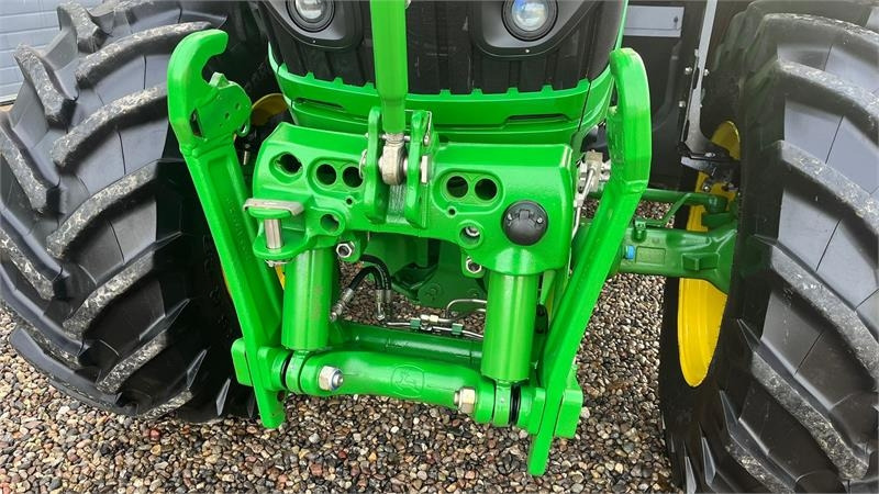 John Deere 6155M KUN 980 timer, med frontlift og evt. GPS - Traktor: foto 4 John Deere 6155M KUN 980 timer, med frontlift og evt. GPS - Traktor: foto 4
