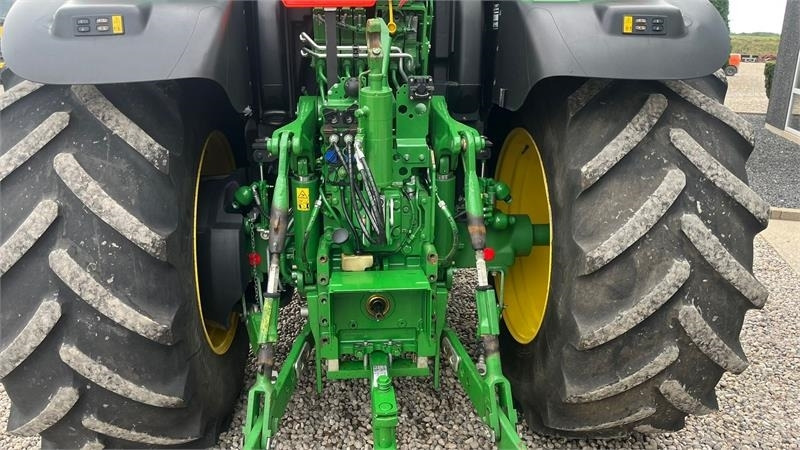 John Deere 6195R Premium Edition med frontlift - Traktor: foto 5 John Deere 6195R Premium Edition med frontlift - Traktor: foto 5