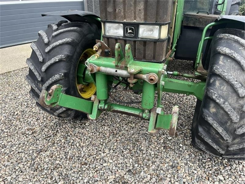 John Deere 6800 Med frontlift. - Traktor: foto 4 John Deere 6800 Med frontlift. - Traktor: foto 4