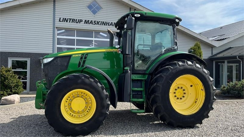 John Deere 7230R Med frontlift. Stor stærk traktor til små pe - Traktor: foto 1 John Deere 7230R Med frontlift. Stor stærk traktor til små pe - Traktor: foto 1