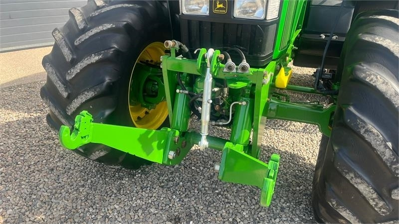 John Deere 7710 8.1L motor, store hjul og frontlift. En ejere - Traktor: foto 4 John Deere 7710 8.1L motor, store hjul og frontlift. En ejere - Traktor: foto 4