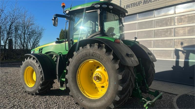 John Deere 8370R Med frontlift og fuld servicehistorik - Traktor: foto 3 John Deere 8370R Med frontlift og fuld servicehistorik - Traktor: foto 3
