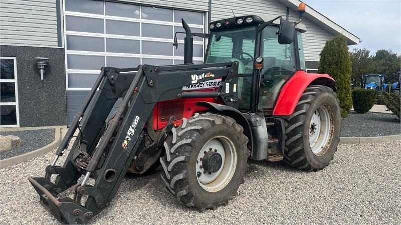 Massey Ferguson 6480 Dyna 4 Med frontlift og frontlæsser - Traktor: foto 2 Massey Ferguson 6480 Dyna 4 Med frontlift og frontlæsser - Traktor: foto 2