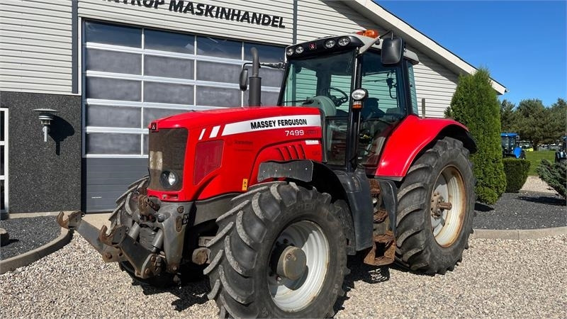 Massey Ferguson 7499 DYNA VT Med frontlift - Traktor: foto 2 Massey Ferguson 7499 DYNA VT Med frontlift - Traktor: foto 2