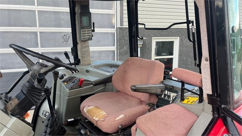 Massey Ferguson 8140 Dyna Shift - Traktor: foto 5 Massey Ferguson 8140 Dyna Shift - Traktor: foto 5
