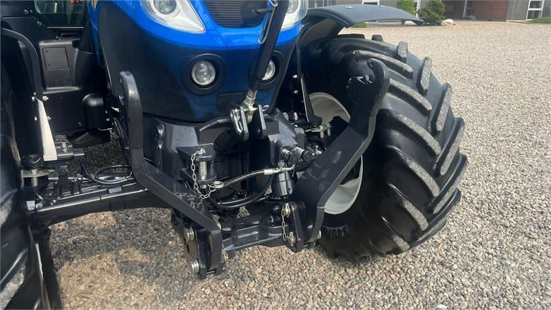 New Holland T7.175 RangeCommand med frontlift. Meget velholdt - Traktor: foto 4 New Holland T7.175 RangeCommand med frontlift. Meget velholdt - Traktor: foto 4