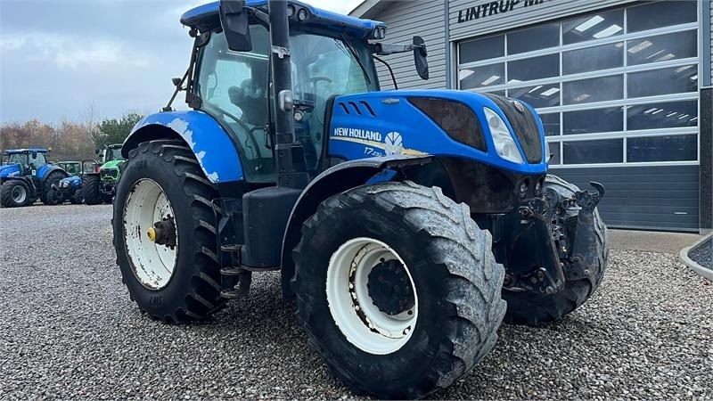 New Holland T7.230 Autocommand med frontlift og nye bagdæk er - Traktor: foto 4 New Holland T7.230 Autocommand med frontlift og nye bagdæk er - Traktor: foto 4