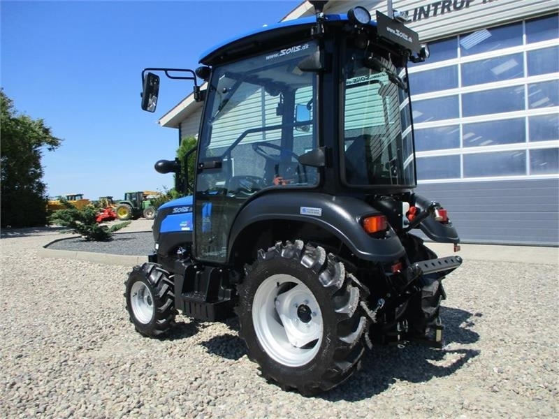 Solis 26 HST med kabine og traktorhjul - Traktor: foto 2 Solis 26 HST med kabine og traktorhjul - Traktor: foto 2