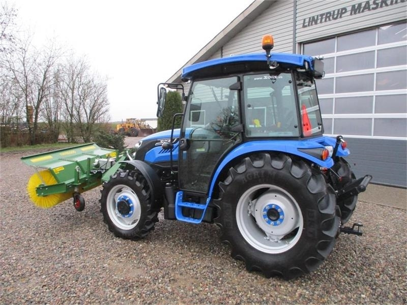 Solis 60 Med frontlift, frontPTO og Thyregod kost  - Traktor: foto 3 Solis 60 Med frontlift, frontPTO og Thyregod kost  - Traktor: foto 3