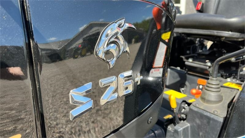 Solis S26 6+2 gearmaskine Limited Edition i sort med bre - Traktor komunal: foto 5 Solis S26 6+2 gearmaskine Limited Edition i sort med bre - Traktor komunal: foto 5