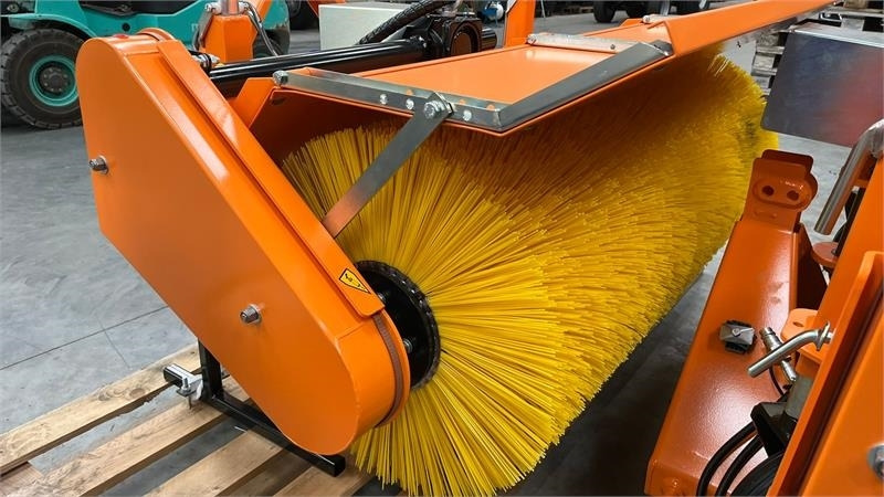 Thyregod TK 1600 PTO, med hydraulisk sving. - Fshesë: foto 5 Thyregod TK 1600 PTO, med hydraulisk sving. - Fshesë: foto 5