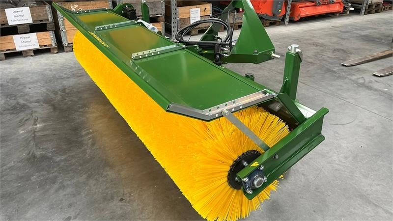 Thyregod TK 2800 med nylon børster og hydraulisk sving. bre - Fshesë: foto 3 Thyregod TK 2800 med nylon børster og hydraulisk sving. bre - Fshesë: foto 3