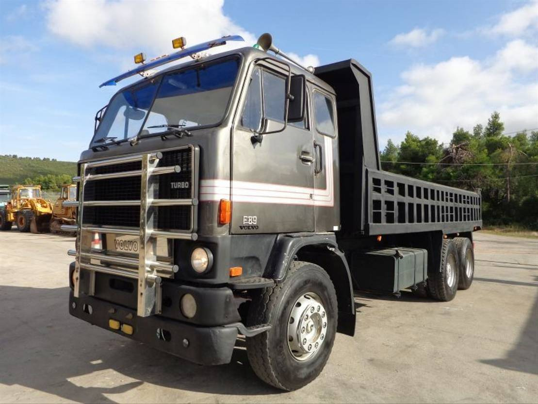 Volvo F 89 VOLVO F89 (6X2) -KIPPER - Kamion vetëshkarkues: foto 1 Volvo F 89 VOLVO F89 (6X2) -KIPPER - Kamion vetëshkarkues: foto 1