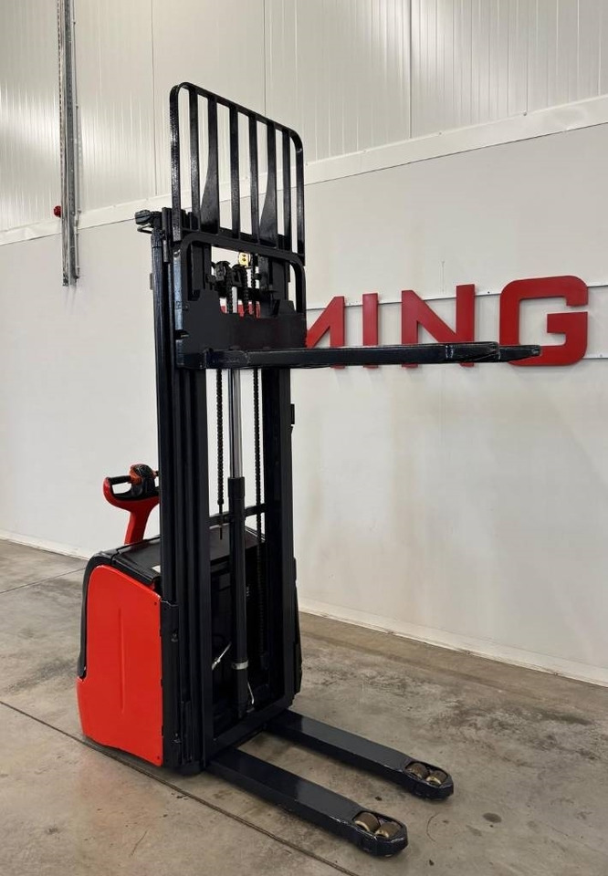 Linde 10848 L14 - Pirun ngritës: foto 3 Linde 10848 L14 - Pirun ngritës: foto 3
