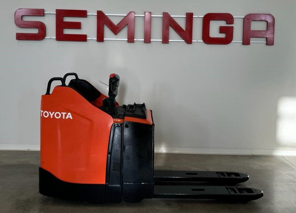 Toyota 10545 LPE200 - Pirun paletash: foto 2 Toyota 10545 LPE200 - Pirun paletash: foto 2