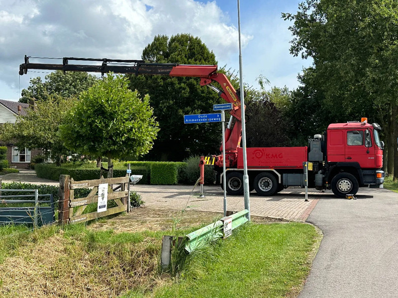 MAN F16 25.502 V10 PALFINGER PK52000 52TM CRANE/GRUE/WINCH!! ELECTRO PACK!!6x4!! - Kamion me vinç: foto 4 MAN F16 25.502 V10 PALFINGER PK52000 52TM CRANE/GRUE/WINCH!! ELECTRO PACK!!6x4!! - Kamion me vinç: foto 4