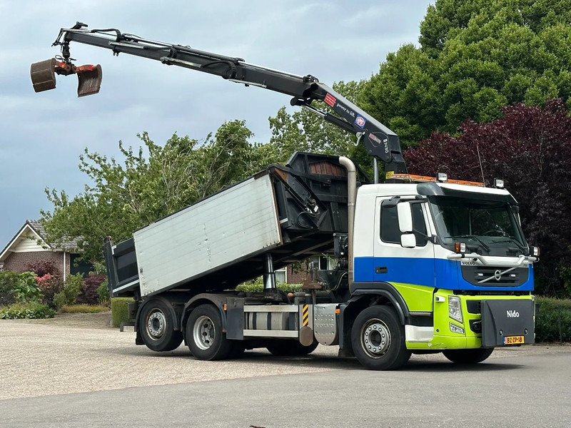 Volvo FM 330 186dkm! !!6X2!!Kraan/KIPPER!!RADIO REMOTE! EX-GEMEENTE/KOMMUNAL! - Kamion vetëshkarkues, Kamion me vinç: foto 1 Volvo FM 330 186dkm! !!6X2!!Kraan/KIPPER!!RADIO REMOTE! EX-GEMEENTE/KOMMUNAL! - Kamion vetëshkarkues, Kamion me vinç: foto 1