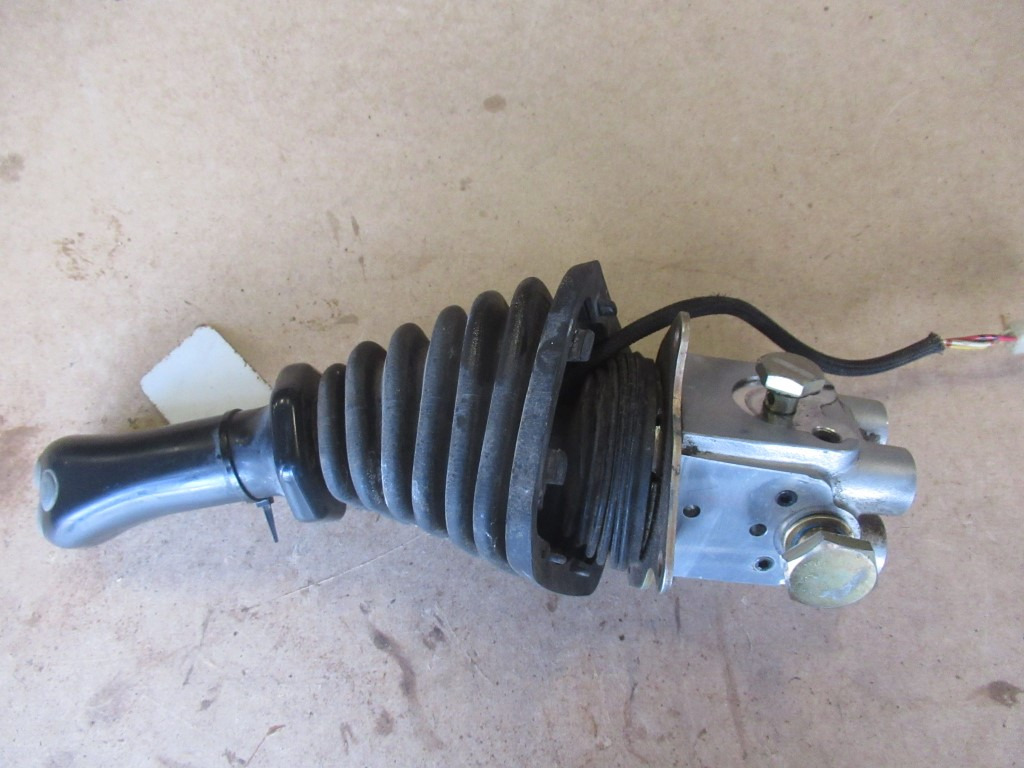 Komatsu PC210LC-8 - - Kabina dhe interier për Makineri ndërtimi: foto 2 Komatsu PC210LC-8 - - Kabina dhe interier për Makineri ndërtimi: foto 2