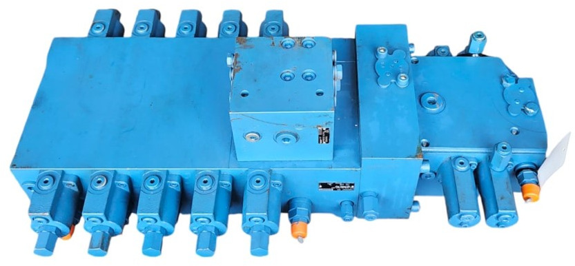 New Holland 71436369 - Valvula hidraulike për Makineri ndërtimi: foto 1 New Holland 71436369 - Valvula hidraulike për Makineri ndërtimi: foto 1