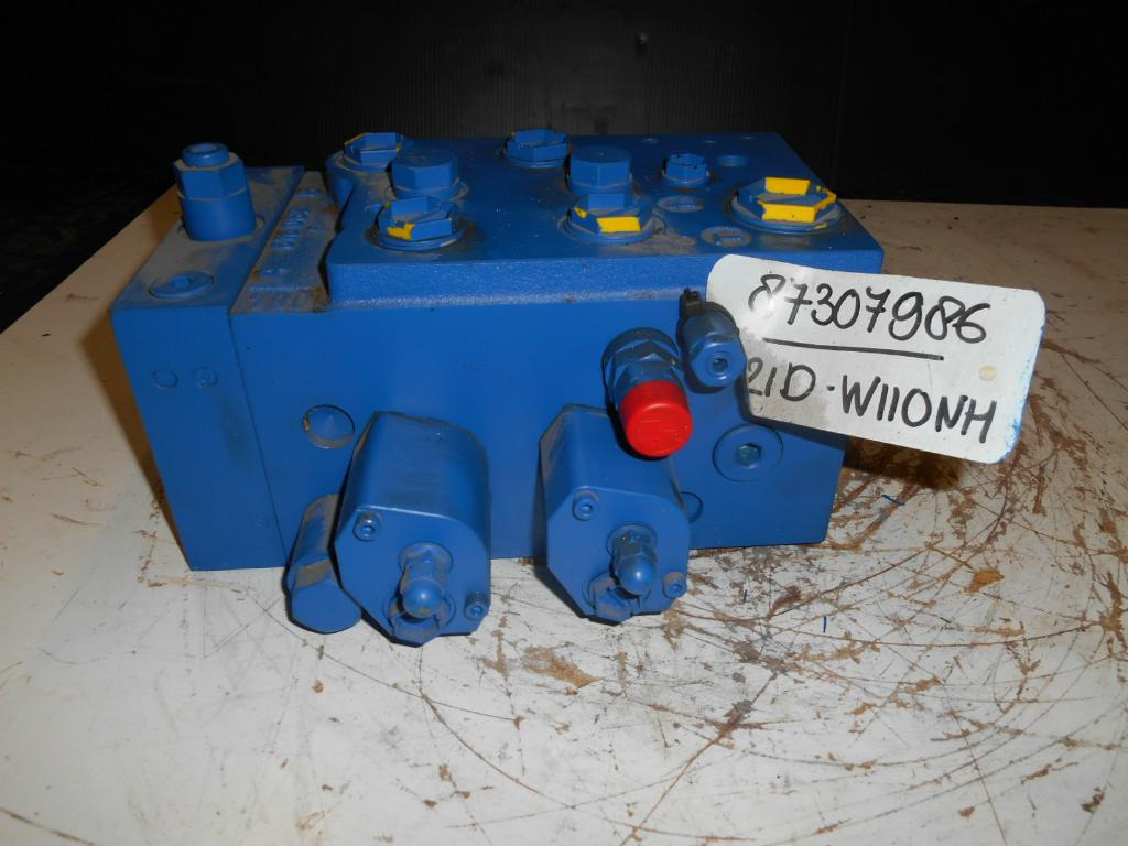New Holland 87307986 - Valvula hidraulike për Makineri ndërtimi: foto 1 New Holland 87307986 - Valvula hidraulike për Makineri ndërtimi: foto 1