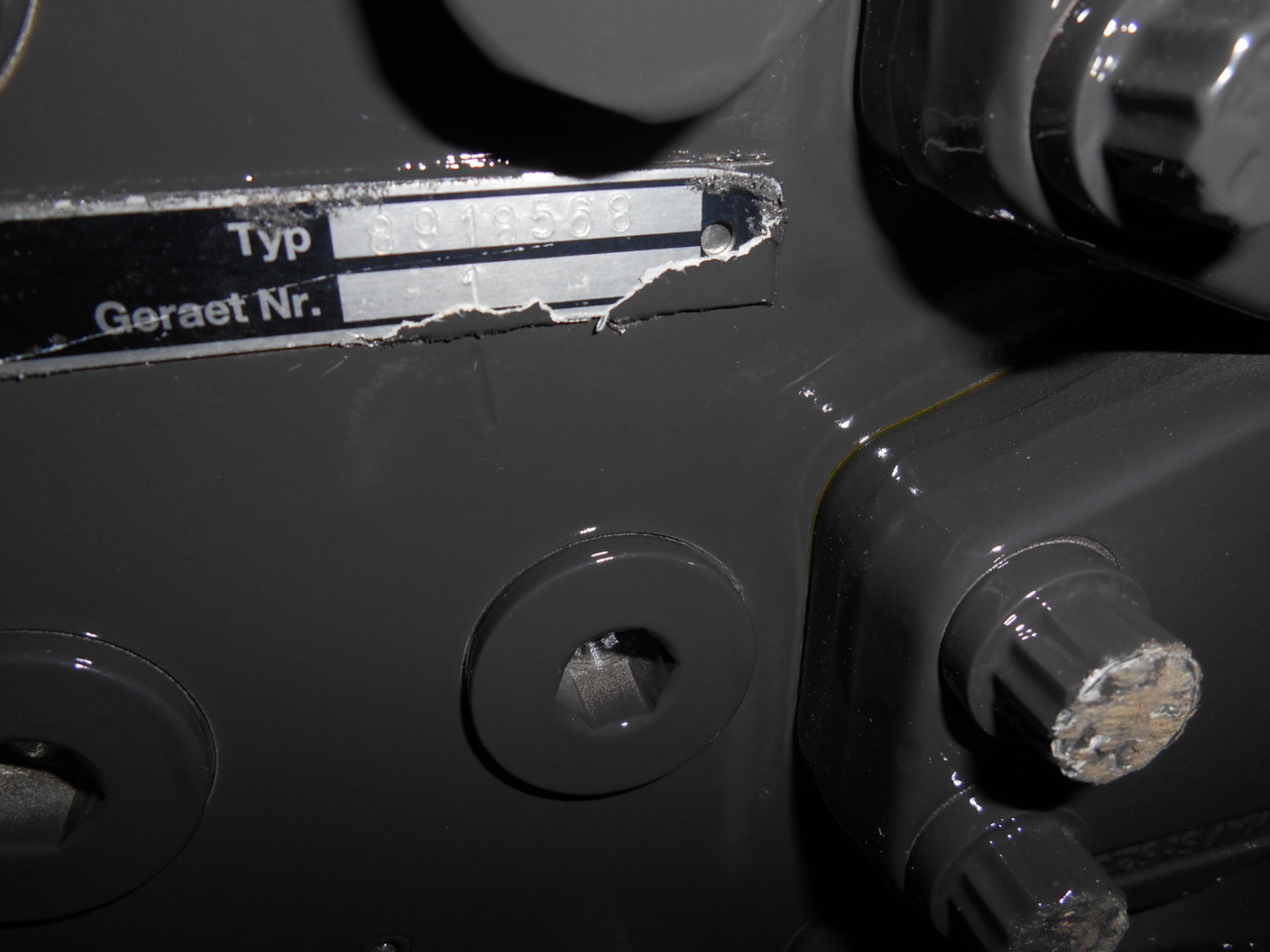 New Holland 8918568 - Valvula hidraulike për Makineri ndërtimi: foto 3 New Holland 8918568 - Valvula hidraulike për Makineri ndërtimi: foto 3