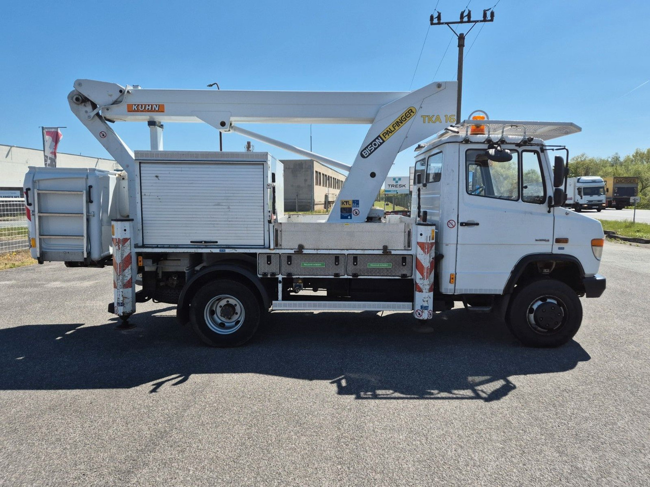 Mercedes-Benz Vario 816 work platform - Platformë ajrore e montuar në kamion: foto 3 Mercedes-Benz Vario 816 work platform - Platformë ajrore e montuar në kamion: foto 3