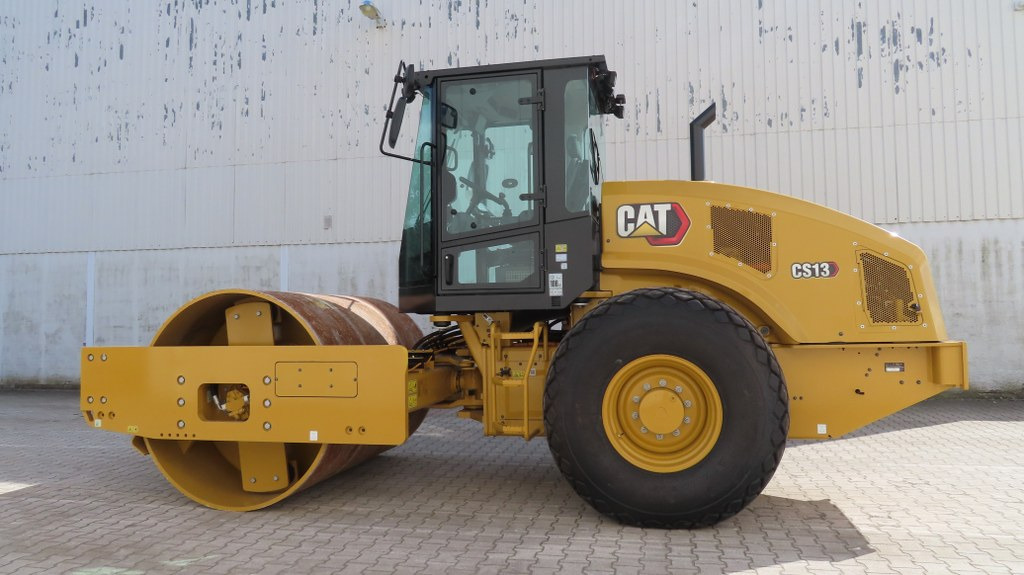 Caterpillar CS13 - Ngjeshës: foto 5 Caterpillar CS13 - Ngjeshës: foto 5