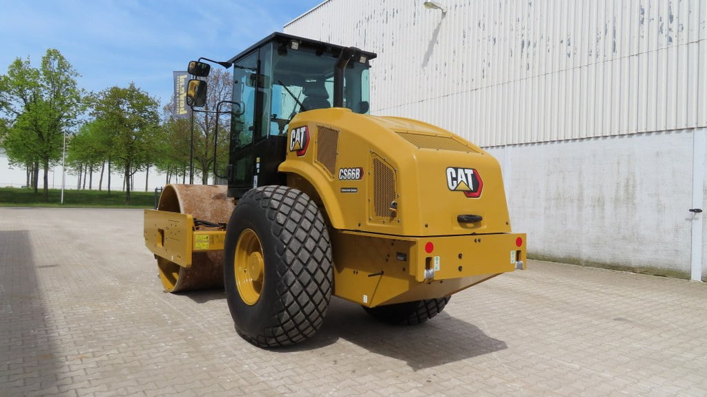 Caterpillar CS66B - Ngjeshës: foto 4 Caterpillar CS66B - Ngjeshës: foto 4